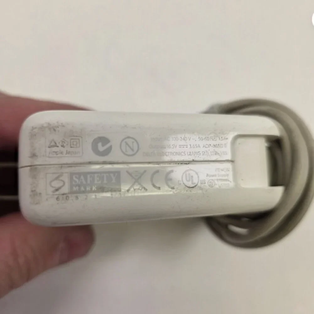 Apple White Laptop Power Adapter Charger